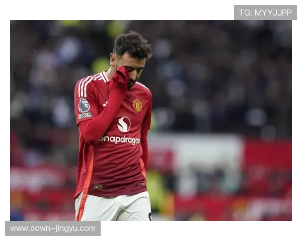 曼联伤兵满营，B费缺阵影响德比战中场组织