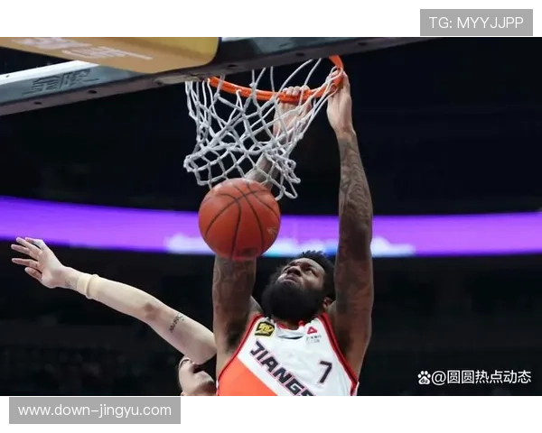 天津外援詹姆斯23分10篮板,赛后与球迷击掌致意 天津外援詹姆斯23分10篮板,赛后与球迷击掌致意